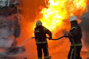 Обійшлося без постраждалих, відвідувачі та персонал ТЦ були евакуйовані завчасно