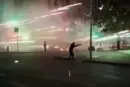 В Албанії протестувальники почали обстрілювати поліцію: горять урядові будівлі (відео)