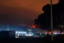 Російський Омськ накрило хмарою чорного диму після серії вибухів (фото)