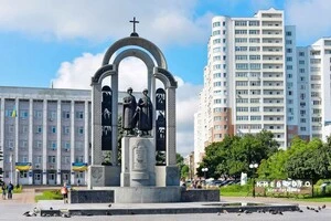 Пам’ятник святим страстотерпцям Борису і Глібу було встановлено у центрі Вишгорода у 2011 році