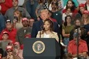 «Їх складно не помітити». Дональд Трамп публічно оцінив сідниці Нікі Мінаж (відео)