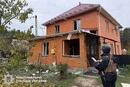Росіяни атакували Київщину дронами: пошкоджено приватні будинки та авто, є поранена