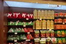 Українські магазини перейшли на новорічний асортимент
