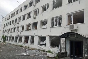 Офіс ДТЕК зазнав руйнувань внаслідок нічного обстрілу столиці (фото)