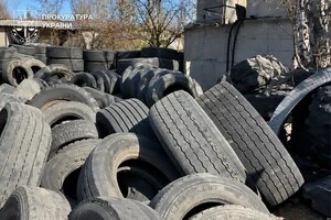 Шини спалювали у промислових печах, розташованих на території однієї з промислових зон столиці