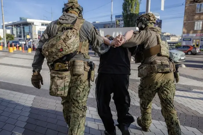 Російські військові замаскувалися під цивільних та прямували до Києва: деталі спецоперації СБУ