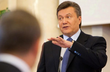 Янукович пытается пролезть в Евросоюз