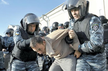 В Украине бьют своих, чтобы хасиды боялись