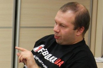 Денис Олейников: Что еще должно случиться, чтобы люди начали протестовать, а не сидеть в Facebook?