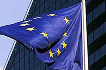 Киеву дали пряник и пригрозили кнутом