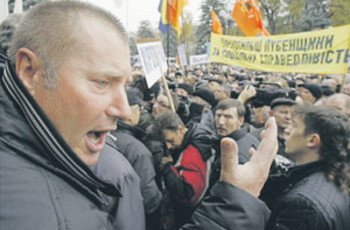 Янукович знает, кто готовит восстание