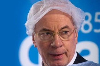 Азаров хочет денег с больных