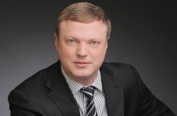 Святослав Олийнык: Партия регионов лучше, чем Яценюк, - честнее