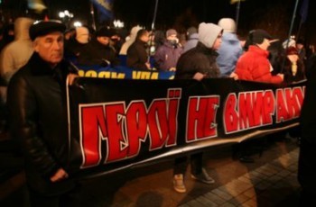 Смолоскипний хід у Києві: нестача молоді у лавах поміркованих націоналістів