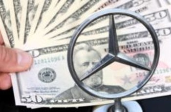 Лавринович визнав, що їздив на краденому «Мерседесі»