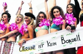 Євро 2012 стане святом проституції? Феміністки з FEMEN сказали тверде «ні»