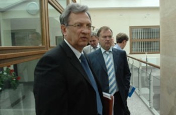 Кабмин пойдет по стопам Тимошенко