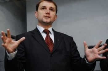 Володимир В’ятрович: Урядовий законопроект дозволить розкрадати архіви