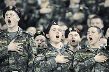 Янукович поменял силовиков – на своих