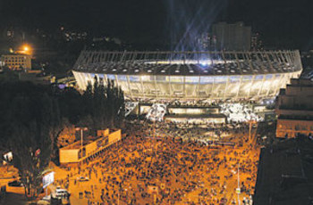 НАТО обеспечит безопасность на футбольных полях Украины