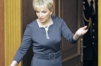 Янукович заявил о новых угрозах и вызовах