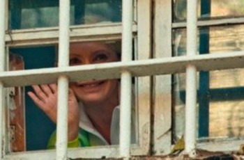 Защита Тимошенко опасается, что власти готовят новый приговор