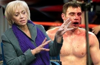 Мужчину бьют женщиной