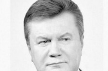 Президент на листівці: кому це потрібно?