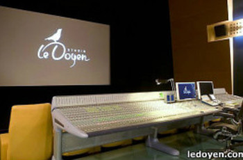 Податківці кажуть, що не вилучали техніку в студії українського дубляжу