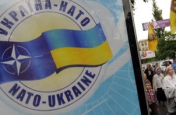 Януковичу час розвертатися в бік НАТО