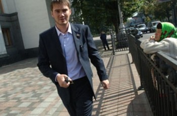 Янукович дает свободу