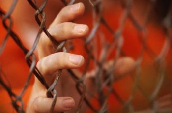 Торговцы людьми: как Януковичу выгоднее продать Тимошенко