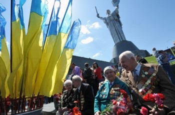 День перемоги в історії та свідомості українців