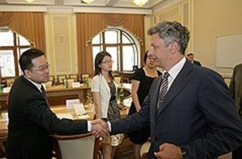 Китай дает угля