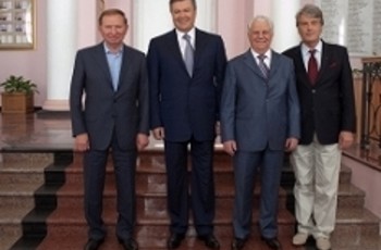 Зачем Януковичу править русский?