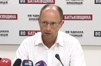 Короткая память Яценюка