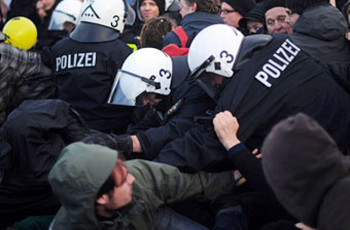 Дубинки для Лукашенко