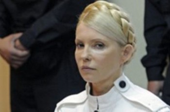 Тимошенко: Виктор Янукович ведет страну к новой революции