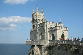 Туристична галузь Криму стала жертвою Харківських угод