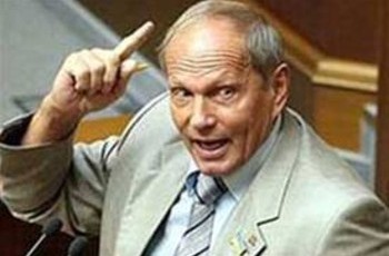 «Агент Кремля? А де запис про це в трудовій?»