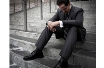 Банковских клерков выкинут на биржу труда