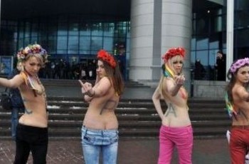 FEMEN: вредит ли «секстремизм» феминизму?
