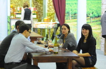 Девочкам больше не наливать