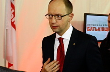 Ночь выборов в шатре. «Батькивщина» заливала радость вином