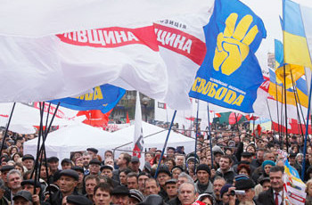 Украинская оппозиция отложила борьбу