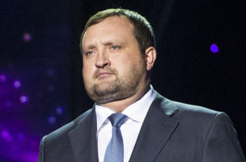 Арбузов давит девальвацией на Януковича