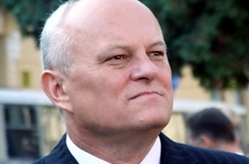 Газ теряет в объемах