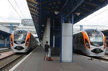 Укрзализныця хочет откупиться от позора с Hyundai