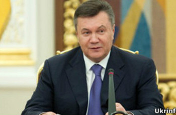 Янукович критикує Азарова, експерти прогнозують відставку