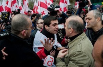 Солнце снова восходит на севере